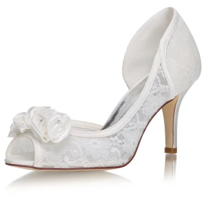 Charmig Elfenben Satin Brudskor 2021 Spets Blomma Appliqués 8 Cm Stilettklackar Peep Toe Bröllop Sandaler Högklackade