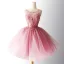 Chic / Belle Rose Bonbon Robe De Fete 2018 Robe Boule Perlage Cristal En Dentelle Appliques Ceinture Encolure Dégagée Sans Manches Dos Nu Courte Robe De Ceremonie