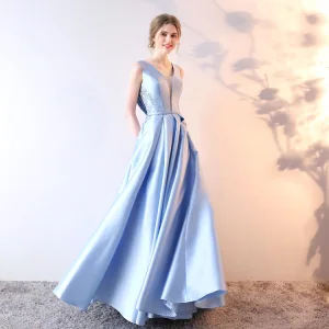 Chic Belle Bleu Ciel Robe De Soirée 2019 Princesse V Cou Cristal En Dentelle Fleur Sans Manches Noeud Longue Robe De Ceremonie