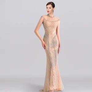 Charmant Champagne Robe De Soirée 2019 Trompette Sirène Col Haut Fait Main Perlage Cristal Sans Manches Longue Robe De Ceremonie