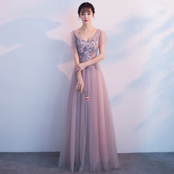 Chic Belle Perle Rose Robe De Bal 2018 Princesse Perlage Cristal En Dentelle Appliques V Cou Dos Nu Manches Courtes Longue Robe De Ceremonie