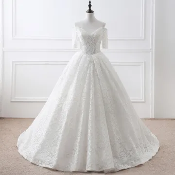 Simple Ivoire Robe De Mariée 2018 Robe Boule En Dentelle Fleur De L Épaule Dos Nu Manches Courtes Tribunal Train Mariage