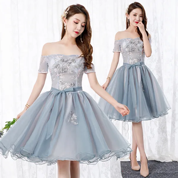 Chic / Beautiful Silver Cocktail Dresses 2019 A-Line / Princess Off-The-Shoulder Bow Pearl Lace Flower Short Sleeve Backless Short Formal Dresses