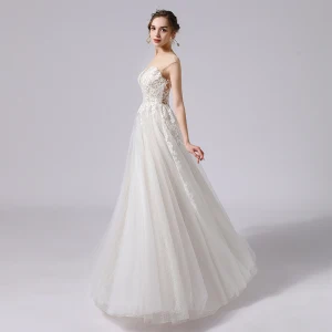 Modest Simple Champagne Lace Flower Wedding Dresses 2021 A Line Princess Scoop Neck Sleeveless Backless Floor Length Long Wedding
