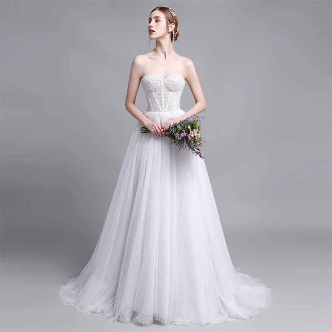 Sjarmerende Hvit Brudekjoler 2019 Prinsesse Kjæreste Beading Paljetter Uten Ermer Ryggløse Feie Tog