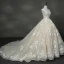Luxe Champagne Robe Boule Robe De Mariée 2017 Encolure Dégagée Manches Courtes Volants Organza Dentelle Tribunal Train