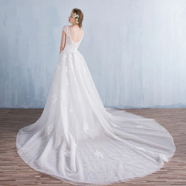 Modern / Fashion A-Line / Princess Beach Wedding Dresses 2017 Short Sleeve Backless Appliques White Glitter Lace Bow Sash Detachable Chapel Train