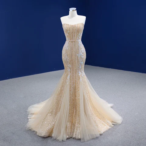 Sexy Charmant Champagner Perlenstickerei Meerjungfrau Brautkleider / Hochzeitskleider 2021 Ärmellos Perle Spitze Blumen Schleife Stoffgürtel Pailletten Bandeau