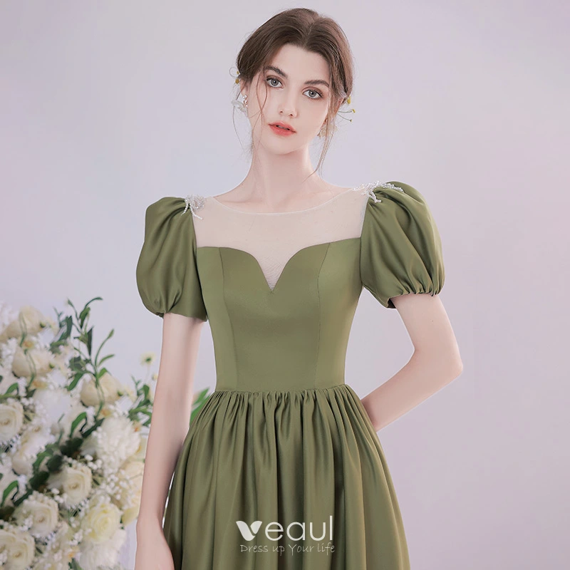 Vintage / Retro Olive Green Satin Homecoming Prom Dresses 2021 A-Line /  Princess Scoop Neck Pearl Beading Puffy Short Sleeve Backless Floor-Length  / Long Formal Dresses