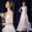 Charmant Blanche Volants en Cascade Plage Légère Robe De Mariée 2021 Princesse Satin Bustier Sans Manches Dos Nu Fendue devant Train De Balayage Mariage