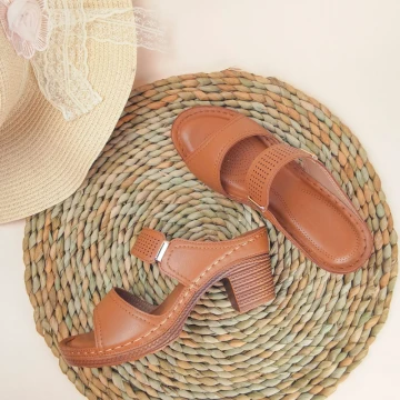 Romeins Bruin Straatkleding Zomer Sandalen Dames Hoge Hakken 2021 7 Cm Dikke Hak Peep Toe Sandalen