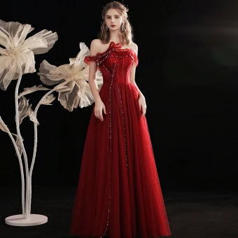 Charmant Bordeaux Perle Noeud Robe De Bal 2021 De L Épaule Princesse Sans Manches Dos Nu Longue Robe De Ceremonie