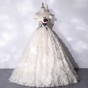 Élégant Champagne En Dentelle Fleur Gland Robe De Bal 2021 Princesse Satin De L Épaule Manches Courtes Dos Nu Longue Robe De Ceremonie