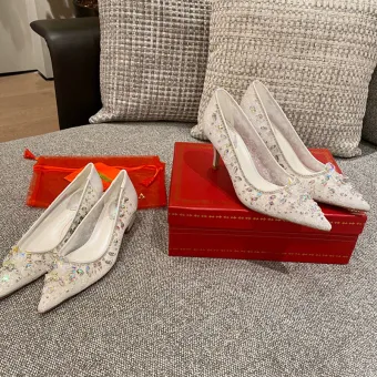 Charmant Blanche Faux Diamant Cuir Chaussure De Mariée 2021 En Dentelle 7 Cm Talons Aiguilles À Bout Pointu Mariage Escarpins Talons Hauts