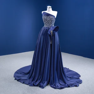 Haut De Gamme Bleu Marine Satin Fendue Devant Robe De Bal 2021 Princesse Bustier Perlage Faux Diamant Sans Manches Dos Nu Tribunal Train Robe De Ceremonie
