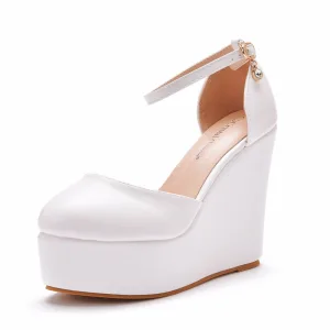 Chic Belle Blanche Chaussure De Mariée 2021 Bride Cheville Imperméables 13 Cm Compensées À Bout Rond Mariage Sandales
