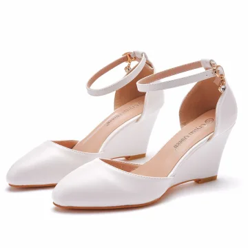 Eleganckie Białe Buty Ślubne 2021 Z Paskiem 7 Cm Na Koturnie Szpiczaste Ślub Wysokie Obcasy