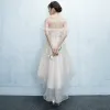 Affordable Asymmetrical Champagne Graduation Dresses 2017 A-Line / Princess Sweetheart Sleeveless Appliques Lace Ruffle Tulle Formal Dresses
