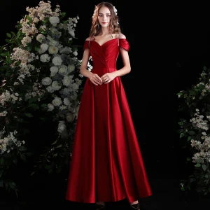 Eleganta Burgundy Satin Balklänningar 2021 Prinsessa Korta Ärm Halterneck Långa Bal Formella Klänningar