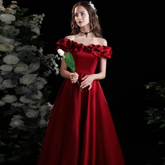 Chic Belle Bordeaux Satin Robe De Bal 2021 Princesse Volants De L Épaule Manches Courtes Dos Nu Longue Robe De Ceremonie
