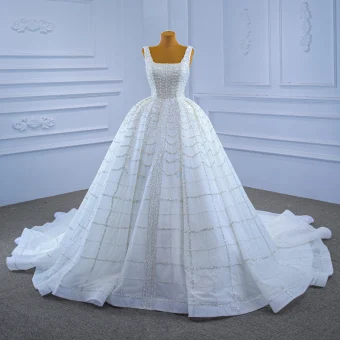 Haut De Gamme Blanche Glitter Perlage Paillettes Robe De Mariée 2021 Robe Boule Encolure Carrée Sans Manches Dos Nu Cathedral Train Mariage