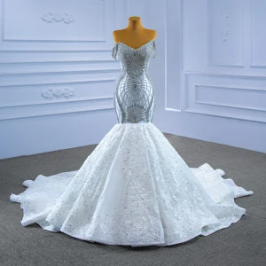 Luxury Gorgeous Fabulous White Wedding Dresses 2021 Trumpet Mermaid Strapless Beading Rhinestone Lace Flower Sleeveless Backless Cathedral Train Wedding