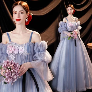 Chic Bleu Ciel Robe De Bal 2021 Princesse Bretelles Spaghetti Perle En Dentelle Fleur Appliques Volants Manches Courtes Ceinture Noeud Longue Dos Nu Robe De Ceremonie
