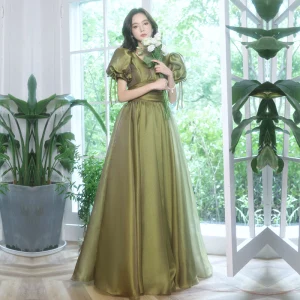 Chic Belle Vert Trèfle Robe De Bal 2021 Princesse V Cou Gonflée Manches Courtes Dos Nu Longue Robe De Ceremonie