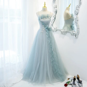 Élégant Bleu Ciel Volants Robe De Bal 2021 Princesse Bretelles Spaghetti Perlage Perle Paillettes Sans Manches Dos Nu Longue Robe De Ceremonie