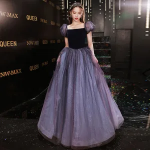 Charmant Bleu Marine Glitter Paillettes Robe De Bal 2021 Princesse Encolure Carrée Gonflée Manches Courtes Dos Nu Longue Robe De Ceremonie