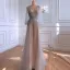 High-end Nude Selskabskjoler 2021 Prinsesse V-Hals Beading Rhinestone Pailletter Langærmet Halterneck Lange Selskabs Kjoler