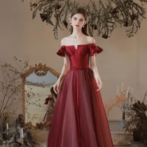 Élégant Bordeaux Satin Tachetée Robe De Bal 2021 Princesse Encolure Carrée Manches Courtes Dos Nu Noeud Longue Robe De Ceremonie