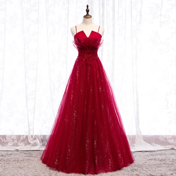 Charmant Bordeaux Robe De Soirée 2019 Princesse Bretelles Spaghetti Cristal En Dentelle Fleur Faux Diamant Sans Manches Dos Nu Longue Robe De Ceremonie