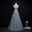 Chic Gris Robe De Soirée 2019 Princesse Encolure Dégagée Perlage Perle Paillettes En Dentelle Fleur Sans Manches Train De Balayage Robe De Ceremonie