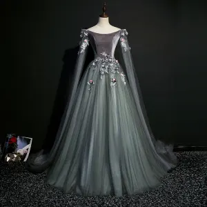 Elegant Grey Prom Dresses 2019 A Line Princess Scoop Neck Sequins Lace Flower Long Sleeve Backless Floor Length Long Formal Dresses