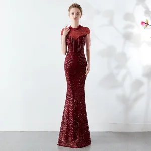 Chic Bordeaux Robe De Soirée 2019 Trompette Sirène Encolure Dégagée Perlage Gland Paillettes Manches Courtes Longue Robe De Ceremonie