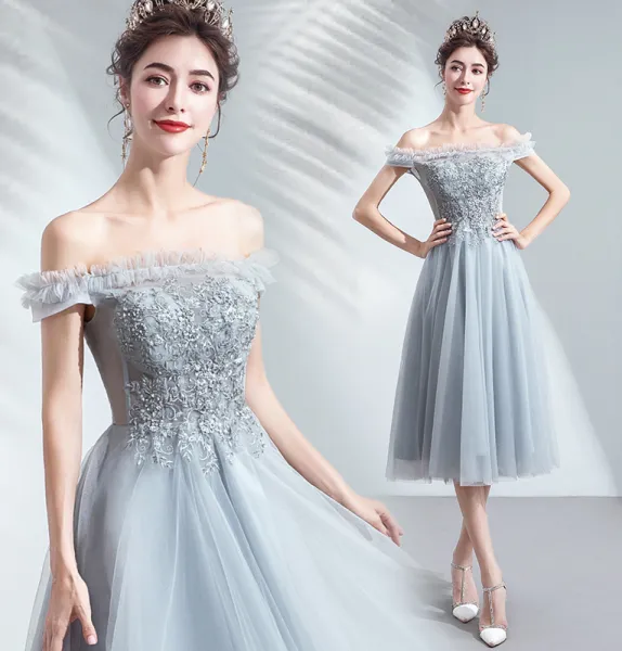 Chic / Beautiful Grey Homecoming Graduation Dresses 2019 A-Line / Princess Ruffle Off-The-Shoulder Beading Lace Flower Sequins Short Sleeve Backless Tea-length Formal Dresses