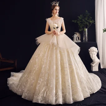 Charming Champagne Wedding Dresses 2020 Ball Gown Ruffle V Neck Beading Pearl Lace Appliques Sequins Sleeveless Backless Royal Train