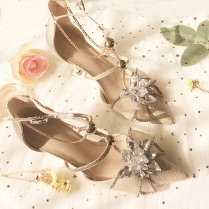 Stylowe Modne Szampan Ślub Na Wesele Wysokie Obcasy 2019 T Bar Rhinestone 8 Cm Szpilki Szpiczaste Buty Ślubne