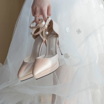 Modern Fashion Champagne Wedding Shoes 2020 Ankle Strap 11 Cm Stiletto Heels Pointed Toe Wedding Heels