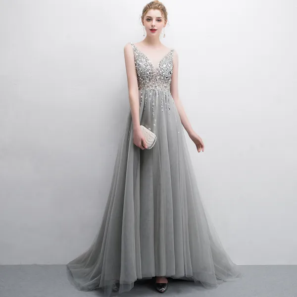 Elegant Grey Evening Dresses  2018 A-Line / Princess Beading Sequins V-Neck Backless Sleeveless Sweep Train Formal Dresses