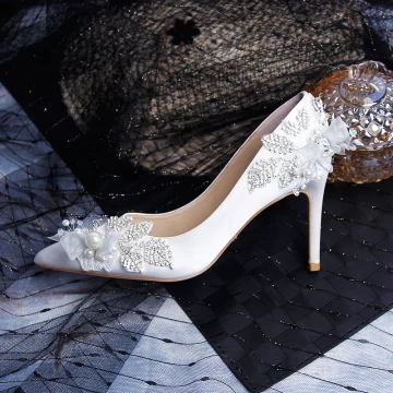 Elegant White Wedding Bridesmaid Pumps 2020 Leather Lace Bow Rhinestone Pearl 9 Cm Stiletto Heels Pointed Toe Wedding Shoes