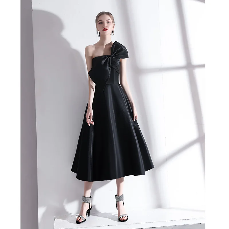 Plus Size Womens Dresses For Graduation Party Modern Fashion Black  Homecoming Graduation Dresses 2020 A-Line Princess Strapless Bow