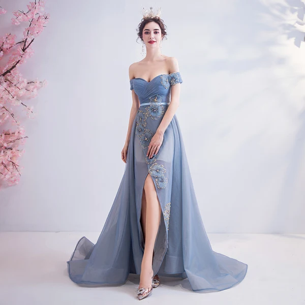 Fashion Sky Blue Evening Dresses 2020 A-Line / Princess Off-The-Shoulder Beading Crystal Glitter Appliques Sleeveless Backless Sweep Train Formal Dresses