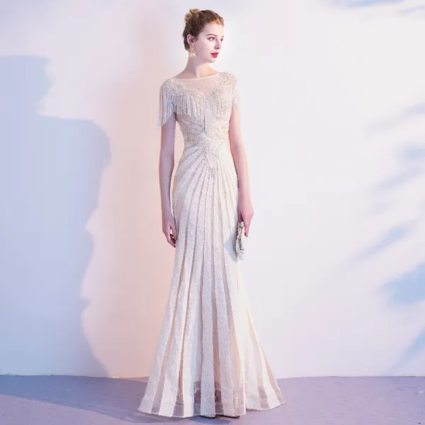 Luksusowe Szampan Sukienki Wieczorowe 2020 Syrena / Rozkloszowane Wycięciem Wykonany Ręcznie Frezowanie Kutas Z Koronki Rhinestone Cekiny Kótkie Rękawy Trenem Sweep Sukienki Wizytowe
