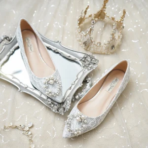 Charming Silver Flat Lace Wedding Shoes 2020 Pearl Rhinestone Pointed Toe