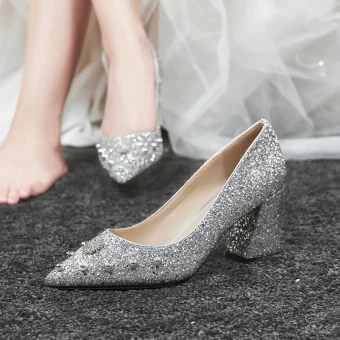 Scintillantes Argenté Chaussure De Mariée 2020 Faux Diamant Rivet Paillettes 7 Cm Talons Épais À Bout Pointu Mariage Escarpins