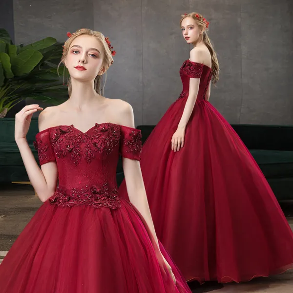 Eleganckie Burgund Sukienki Na Bal 2020 Princessa Przy Ramieniu Frezowanie Kryształ Rhinestone Z Koronki Kwiat Kótkie Rękawy Bez Pleców Długie Sukienki Wizytowe