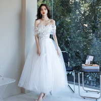 Schlicht Weiß Spitze Blumen Strand Brautkleider / Hochzeitskleider 2021 A Linie Off Shoulder Kurze Ärmel Rückenfreies Lange