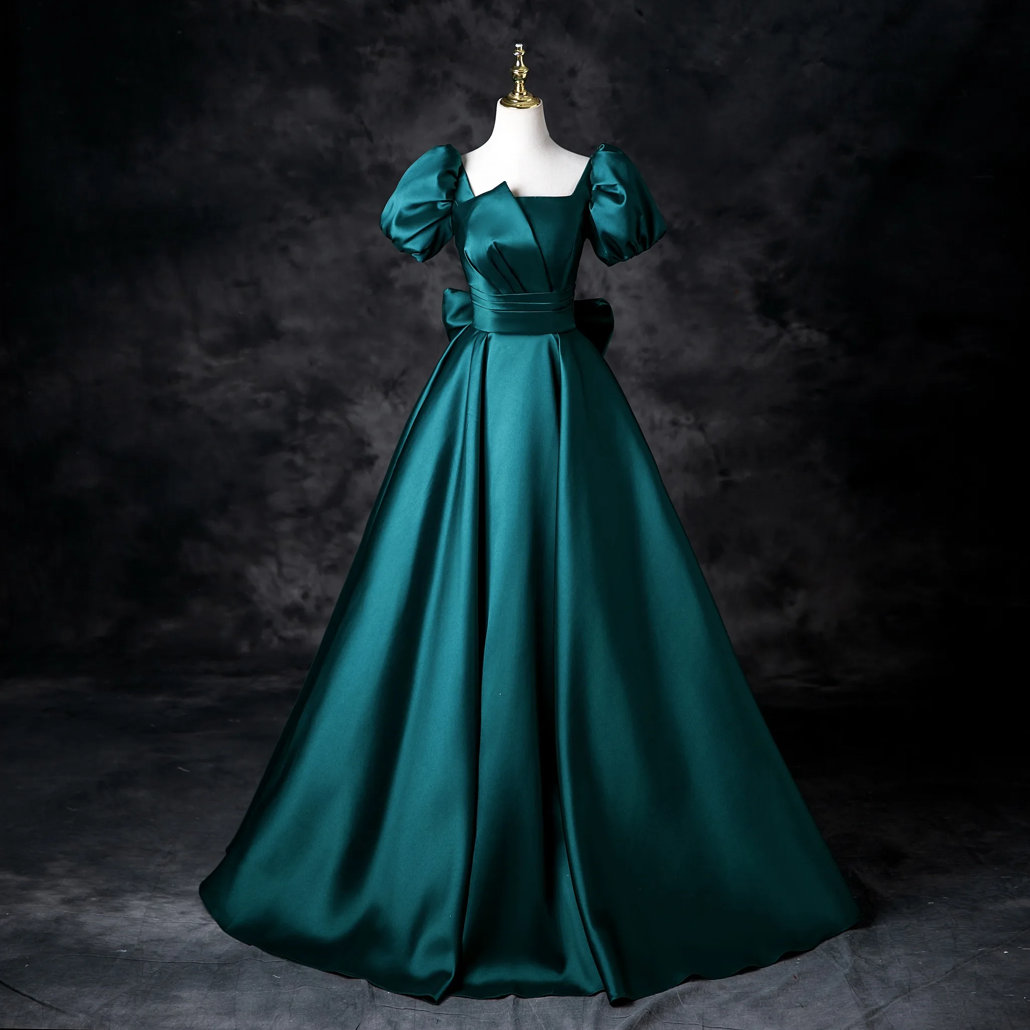 Vintage Retro Dark Green Satin Prom Dresses 2025 Ball Gown Square Neckline Puffy Short Sleeve Backless Bow Floor Length Long Prom Formal Dresses Vintage Retro Dark Green Satin Prom Dresses 2025 Ball Gown Square Neckline Puffy Short Sleeve Backless Bow Floor Length Long Prom Formal Dresses